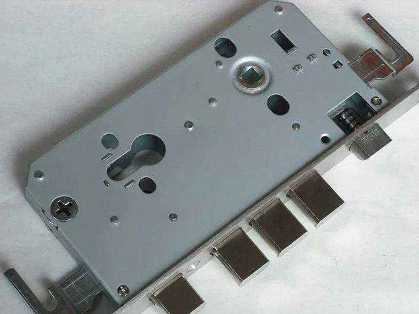 孙吴24小时上门开锁公司